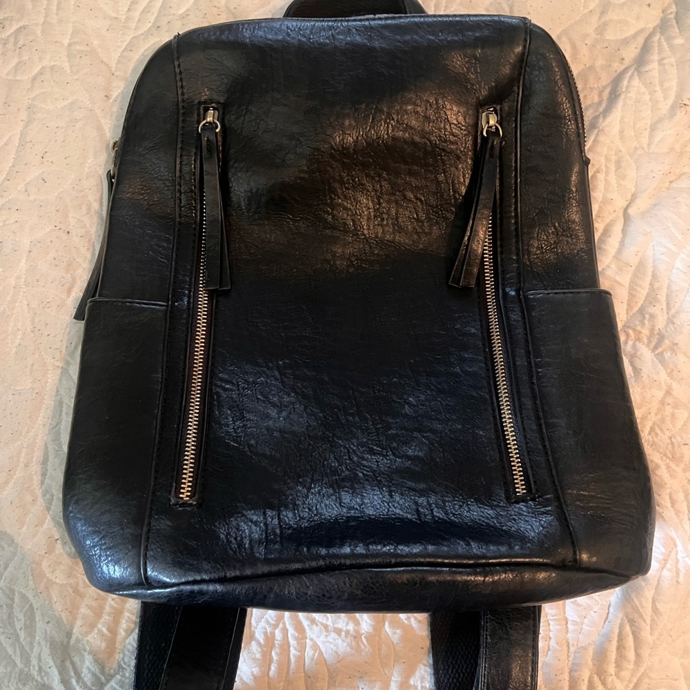 Joy Susan black leather backpack purse EUC